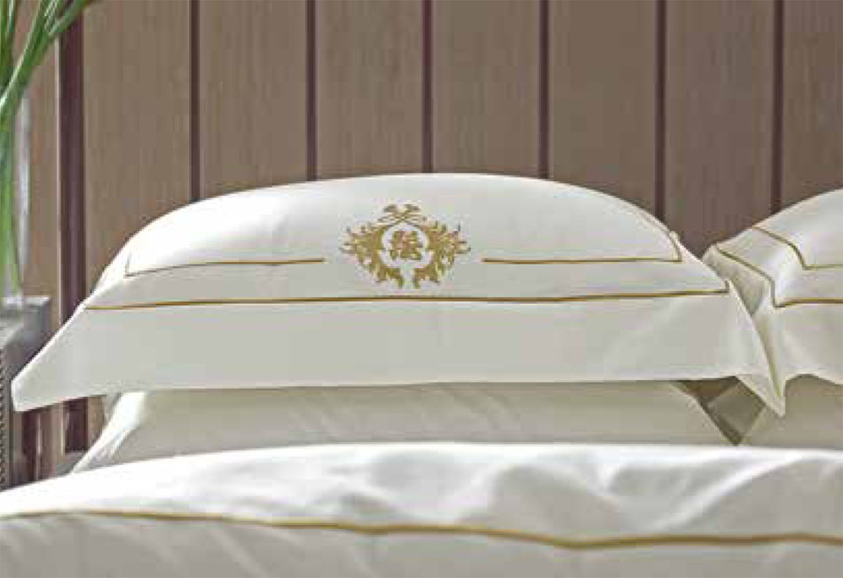 香蕉视频网址金色枕头套